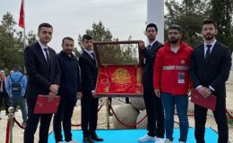 EÜ öğrencileri 57. Alay Sancağını merasimle teslim etti