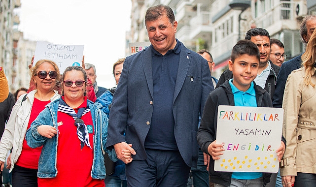 Lider Tugay 2. İzmir Otizm Yürüyüşü’ne katıldı “Çocuklarımızı kent hayatı içinde görmek istiyoruz”