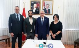 Yüzme idmanlarında dinletilen farklı özelliklere sahip müziklerin performansa tesirini araştıracaklar