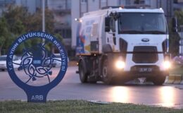 Aydın Büyükşehir Belediyesi’ne bağlı paklık takımları, Aydın kent genelinde çalışmalarını sürdürüyor