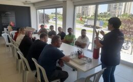 Büyükşehir İtfaiyesinden site sakinlerine eğitim