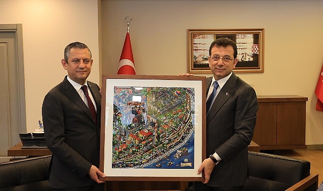 CHP Genel Başkanı Özgür Özel, üçüncü defa İBB Lideri seçilen Ekrem İmamoğlu’na tebrik ziyaretinde bulundu
