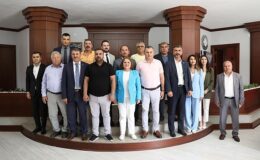 Didim’de Cumhur İttifakı Belediye Meclis Üyeleri Didim Belediye Başkanı Hatice Gençay’ı makamında ziyaret etti