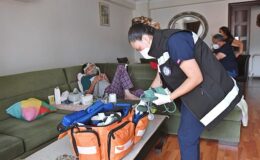 İzmir Büyükşehir Belediyesi “Evde Bakım” ile şifa dağıtıyor