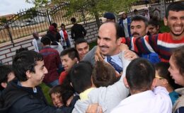 Lider Altay: “Engelleri Daima Birlikte Kaldırıyoruz”