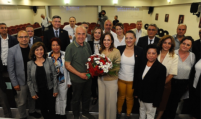 Lider Ünsal kenti muhtarlarla birlikte yönetiyor
