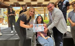 Menderes Belediyesi tarafından engelli bireyler ve aileleri için aktiflik düzenlendi. Aktiflik renkli imgelere sahne oldu