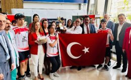 Samsun’dan Gelen Bayrak ve Toprak Genç Tabiplere Teslim Edildi