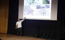 Antalya Büyükşehir’den ilaçlama çalışanına eğitim