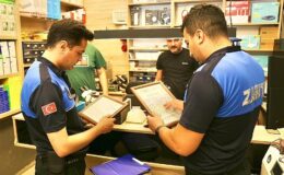 Burhaniye Belediyesi, yaptığı kontroller sonucunda kimi iş yerlerinde ruhsat eksikleri tespit etmiş ve bu hususta esnafı uygun biçimde ruhsatlarını çıkarmaya davet etmiştir