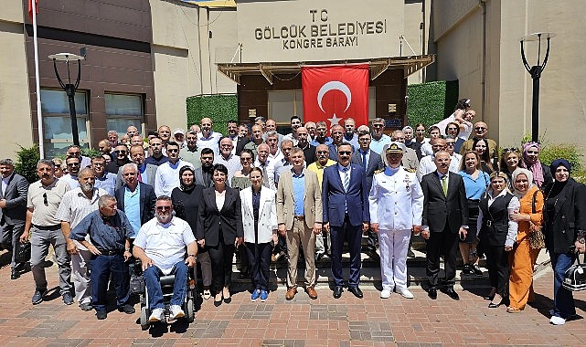 Gölcük’te düzenlenen Kent Bayramlaşması; toplumun her kesitinden temsilciler vatandaşların geniş iştiraki ile gerçekleştirildi