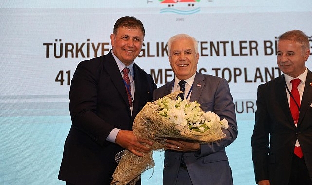 İzmir Büyükşehir Belediye Lideri Dr. Cemil Tugay, Sağlıklı Kentler Birliği Lideri oldu “İklim krizi ile uğraş için mahallî hareket planları oluşturacağız”