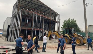 Kartepe Belediyesi Yapı Kontrol Müdürlüğü grupları kaçak yapılarla ilgili kararlı çabasını sürdürüyor