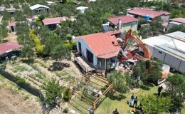 Seferihisar’da hobi bahçelerinin yıkımına başlandı