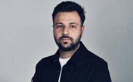 Zafer Görür’den ‘Açmadın Mevsiminde’