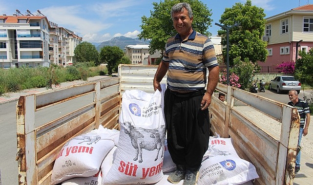 Büyükşehir’den Gazipaşa ve Elmalılı üreticilere yem dayanağı