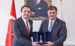 Kosova Cumhuriyeti Başbakanı Kurti, Lider Tugay’ı ziyaret etti